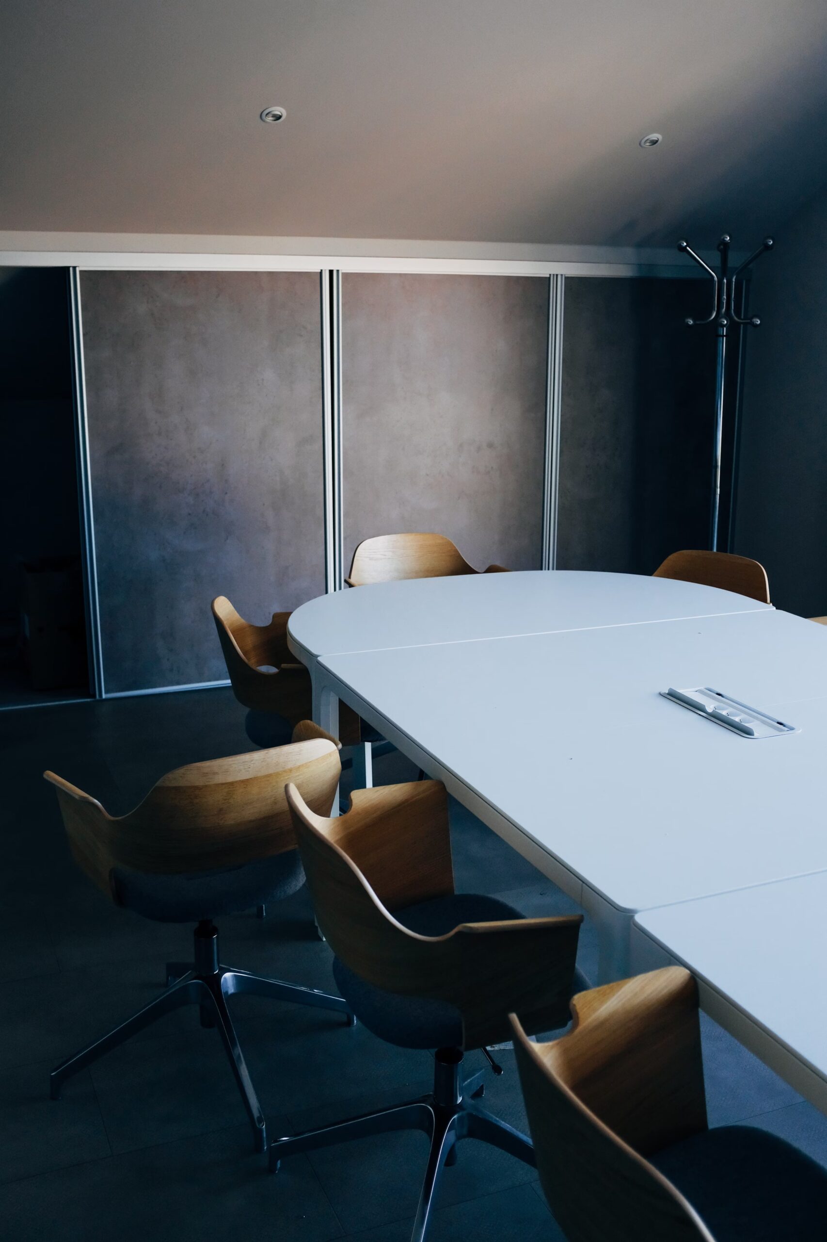 Produktywność w dziczy: jak coworking ujarzmia bestię pracy zdalnej